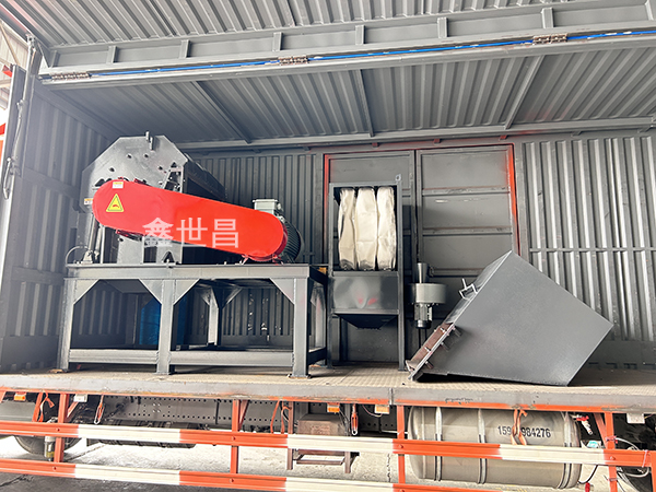 1000型破碎機(jī)發(fā)往江西